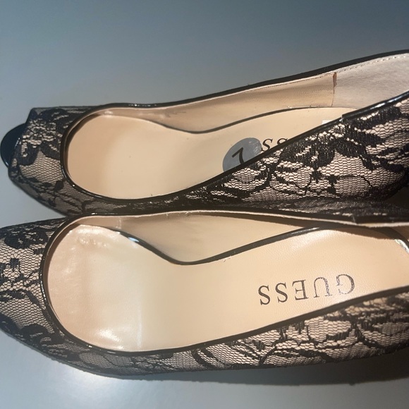 Lace High Heels - Picture 7 of 8